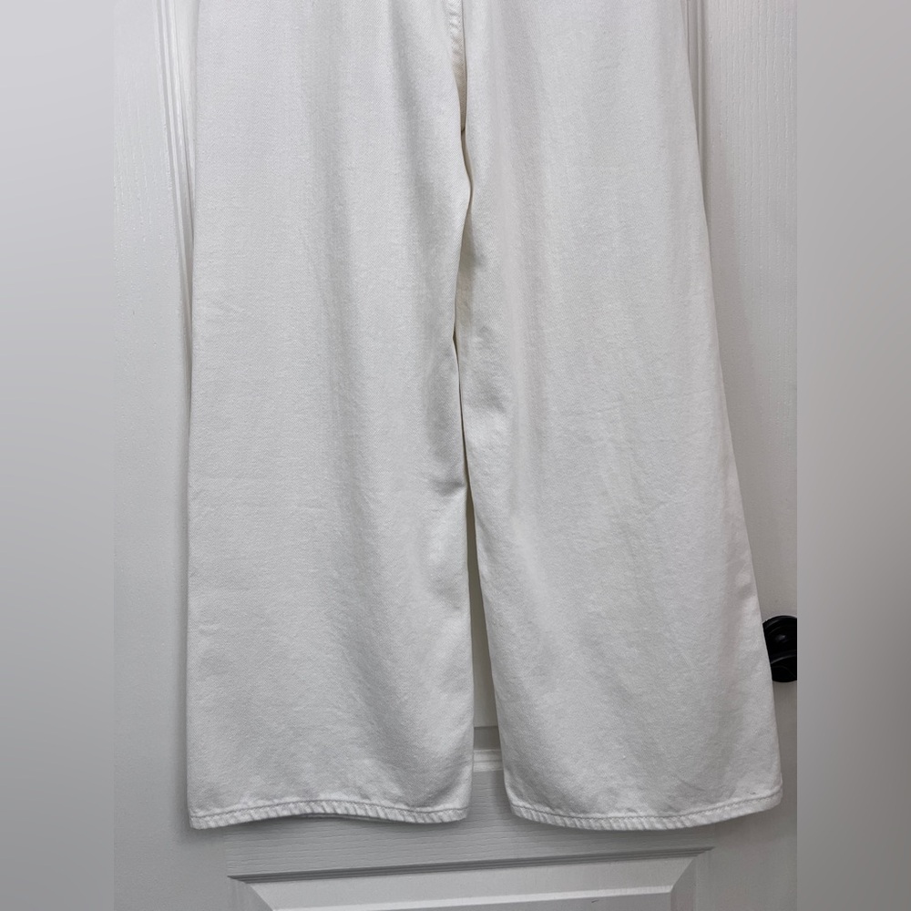 Chicwish Classic White Wide-Leg High Rise Jeans Women’s Size Small - Picture 9 of 12
